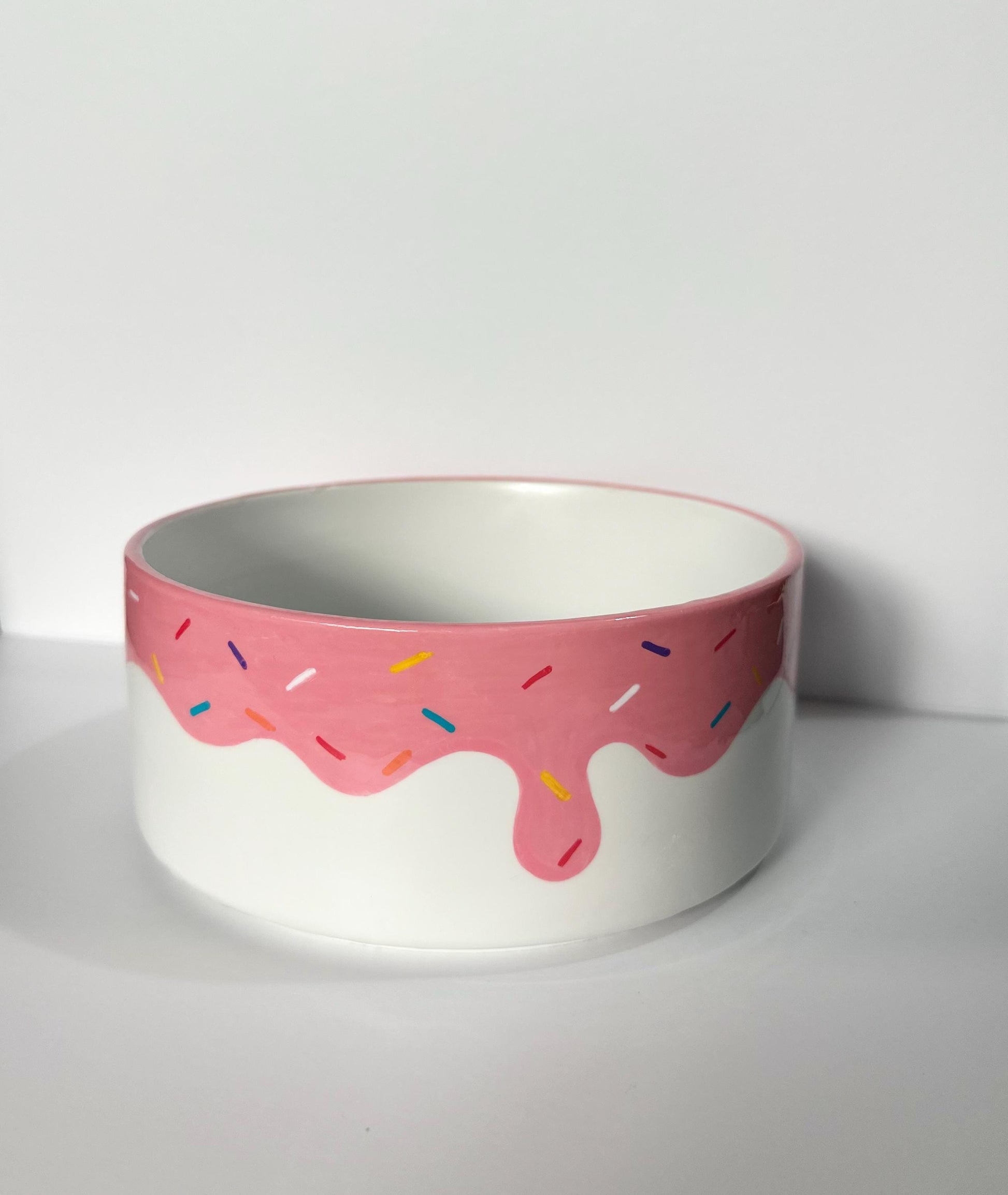Cute Donut-Themed Dog Bowl Set | Hand-Painted Ceramic Pet Dish with Sprinkles | Personalized Pet Gift Glazed in Resin